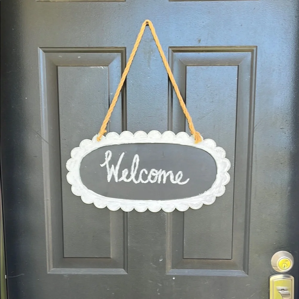 Charming Oval Welcome Sign